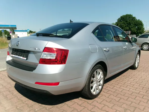 Škoda Octavia 1,4 TSI AC BT NAVI TEMP - foto 10