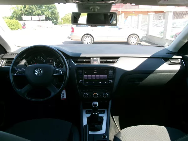 Škoda Octavia 1,4 TSI AC BT NAVI TEMP - foto 16