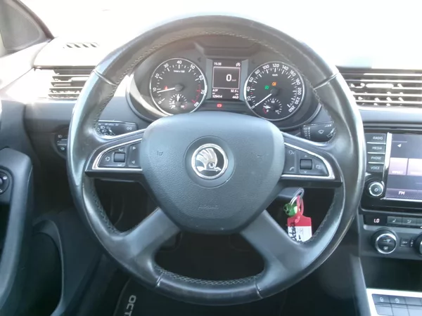 Škoda Octavia 1,4 TSI AC BT NAVI TEMP - foto 17