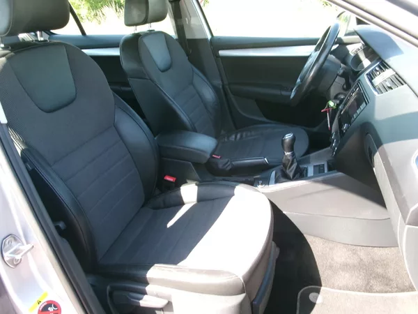 Škoda Octavia 1,4 TSI AC BT NAVI TEMP - foto 36