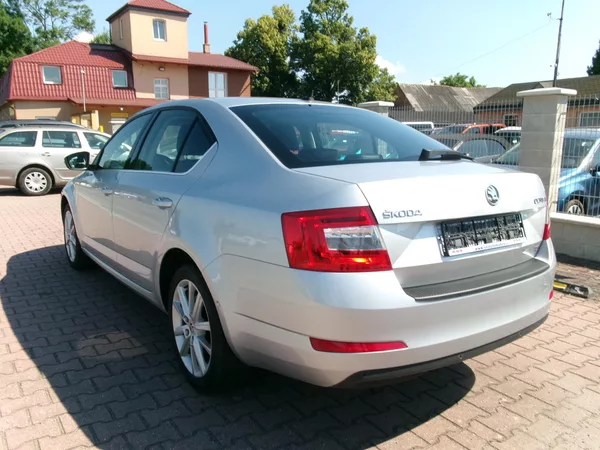 Škoda Octavia 1,4 TSI AC BT NAVI TEMP - foto 7