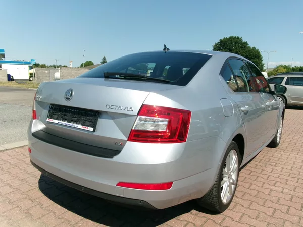 Škoda Octavia 1,4 TSI AC BT NAVI TEMP - foto 9