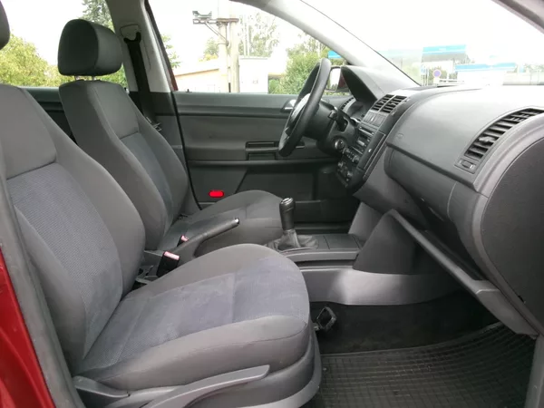 Volkswagen Polo 1,4 16V COMFORT AC ISOFIX - foto 24
