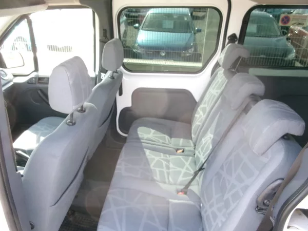 Ford Tourneo Connect 1,8 TDCi KLIMA TAŽNÉ - foto 15