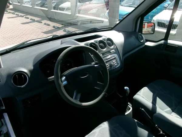 Ford Tourneo Connect 1,8 TDCi KLIMA TAŽNÉ - foto 22
