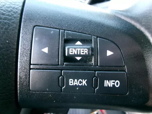 Mazda 3 1,6 16V AUTOKLIMA 90th EDITION - foto 19