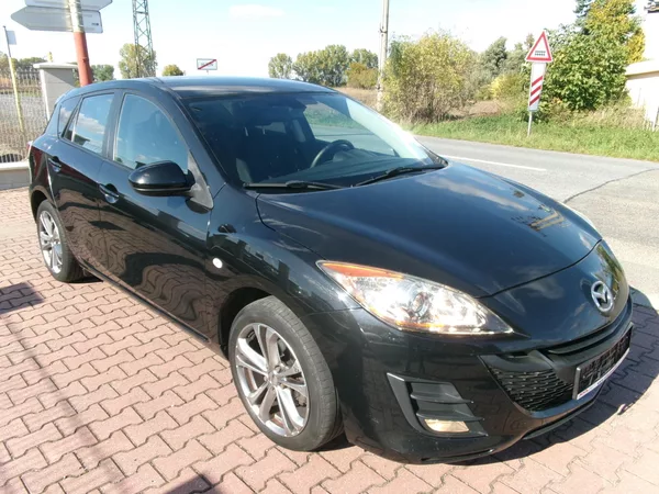 Mazda 3 1,6 16V AUTOKLIMA 90th EDITION - foto 9