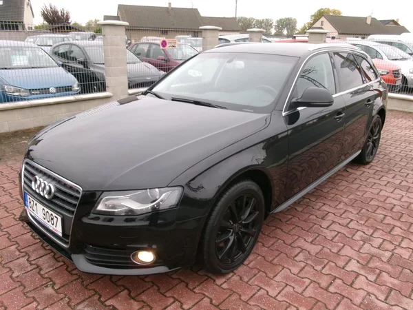 Audi A4 2,0TDI AC TEMP VÝHŘEV ALU - foto 2