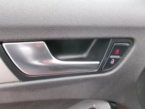Audi A4 2,0TDI AC TEMP VÝHŘEV ALU - foto 22