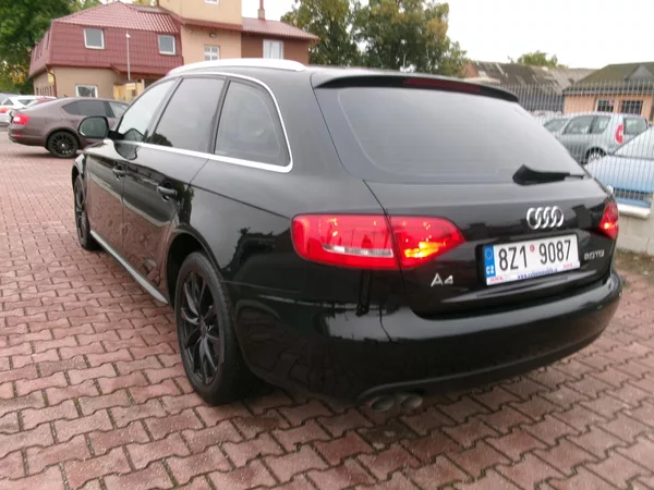 Audi A4 2,0TDI AC TEMP VÝHŘEV ALU - foto 7