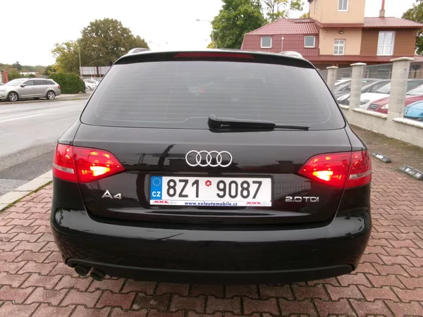 Audi A4 2,0TDI AC TEMP VÝHŘEV ALU - foto 8