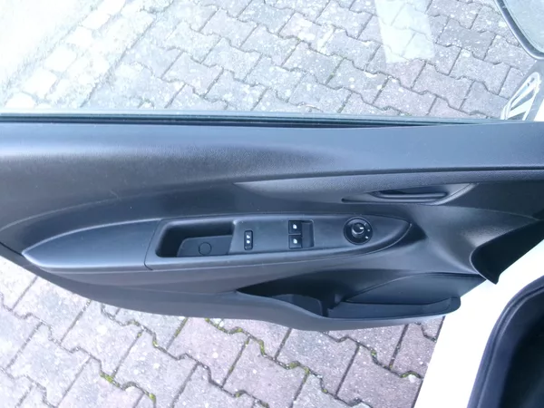Opel Karl 1,0L KLIMA TEMP 9x AIRB - foto 20