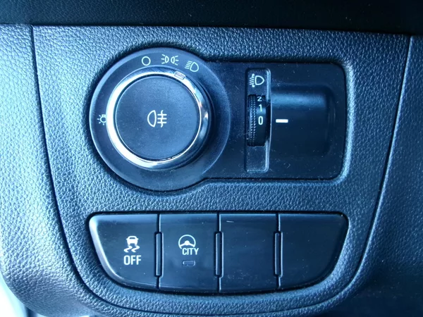 Opel Karl 1,0L KLIMA TEMP 9x AIRB - foto 22
