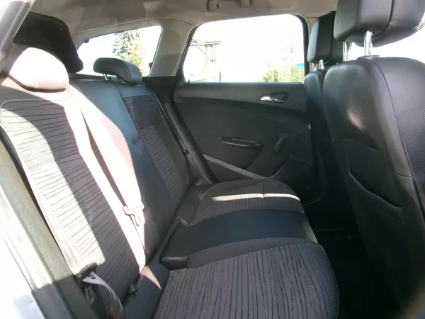 Opel Astra 1,4T KLIMA VÝHŘEV BT TEMP - foto 11