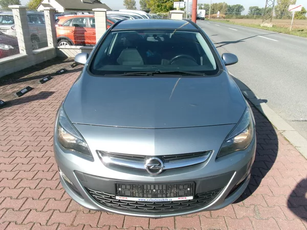 Opel Astra 1,4T KLIMA VÝHŘEV BT TEMP - foto 5
