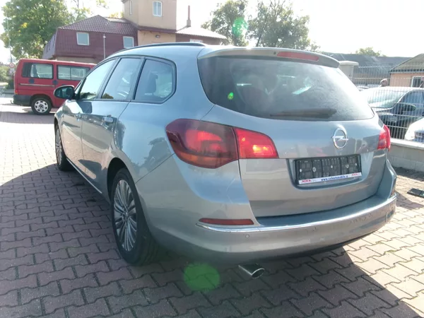 Opel Astra 1,4T KLIMA VÝHŘEV BT TEMP - foto 6