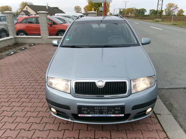 Škoda Fabia 1,4 16V KLIMA 2.MAJ - foto 2