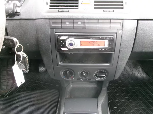 Škoda Fabia 1,4 16V KLIMA 2.MAJ - foto 22