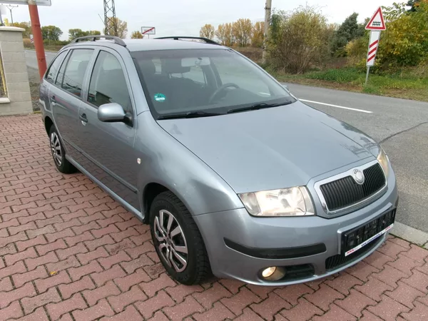 Škoda Fabia 1,4 16V KLIMA 2.MAJ - foto 3