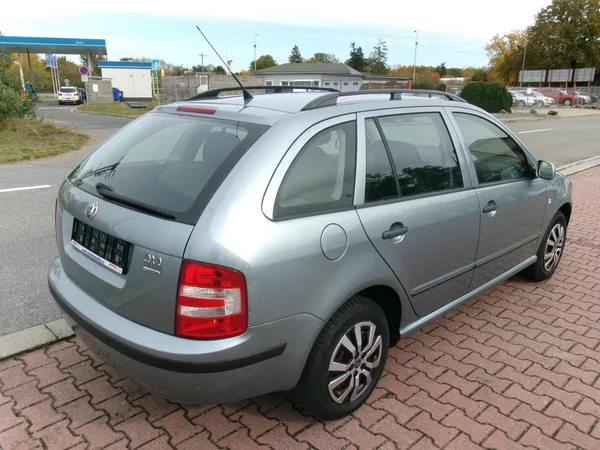 Škoda Fabia 1,4 16V KLIMA 2.MAJ - foto 5