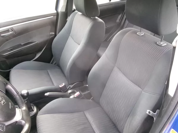 Suzuki Swift 1,3i KLIMA 4x4 VÝHŘEV USB - foto 11