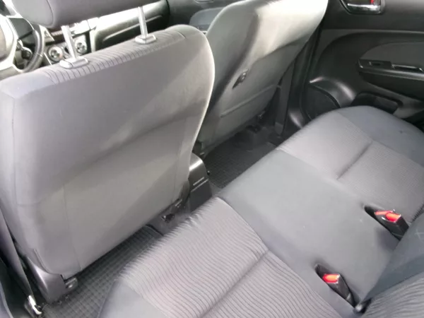 Suzuki Swift 1,3i KLIMA 4x4 VÝHŘEV USB - foto 12