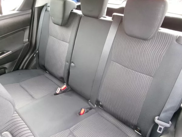 Suzuki Swift 1,3i KLIMA 4x4 VÝHŘEV USB - foto 13