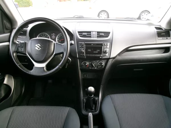 Suzuki Swift 1,3i KLIMA 4x4 VÝHŘEV USB - foto 19