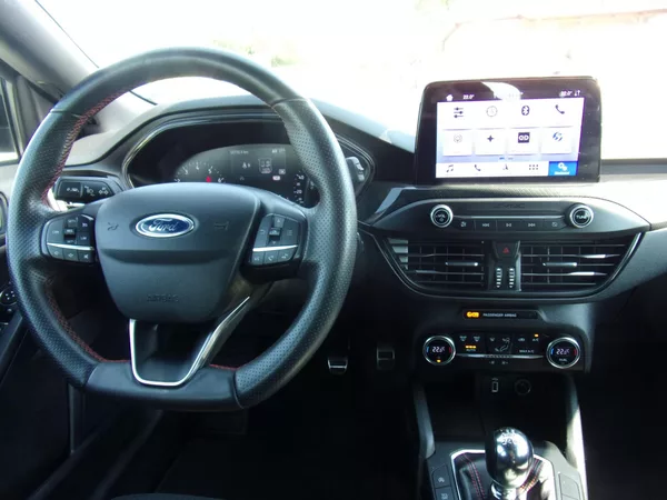 Ford Focus 1,0 EcoBoost ST-Line 1.maj. - foto 17