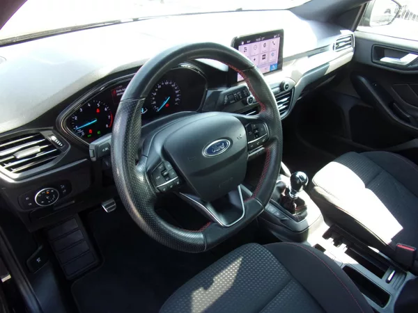 Ford Focus 1,0 EcoBoost ST-Line 1.maj. - foto 8
