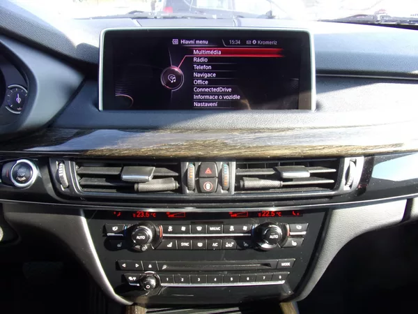 BMW X5 M50D NAVI AUTOKLIMA - foto 23