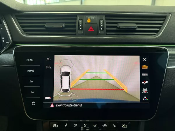Škoda Superb 2.0 TDI DSG STYLE PLUS, DCC, A - foto 14