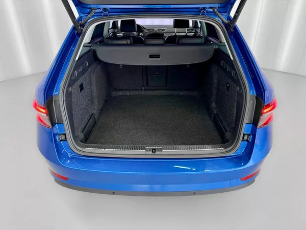 Škoda Superb 2.0 TDI DSG STYLE PLUS, DCC, A - foto 31