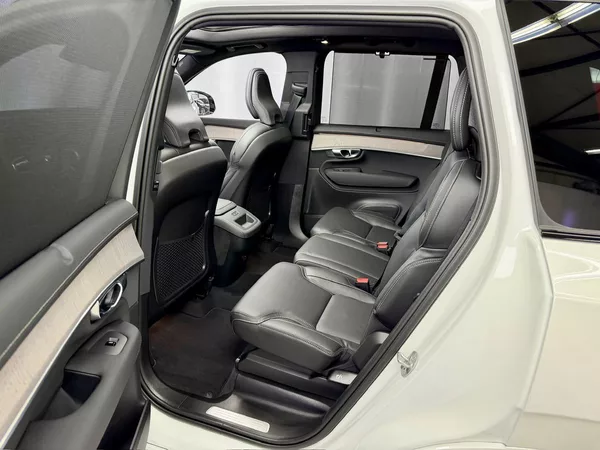 Volvo XC90 B5 AWD PLUS DARK PREMIUM, PANO - foto 11