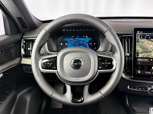 Volvo XC90 B5 AWD PLUS DARK PREMIUM, PANO - foto 12