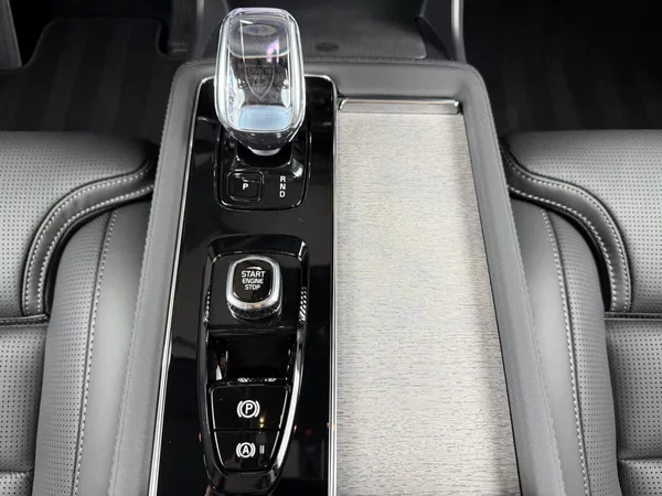 Volvo XC90 B5 AWD PLUS DARK PREMIUM, PANO - foto 24