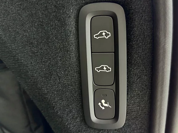 Volvo XC90 B5 AWD PLUS DARK PREMIUM, PANO - foto 30