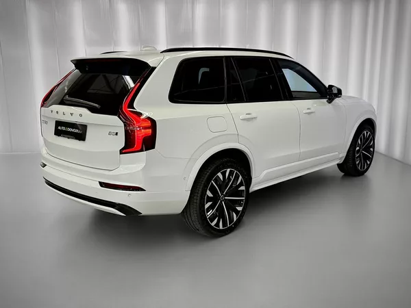 Volvo XC90 B5 AWD PLUS DARK PREMIUM, PANO - foto 6