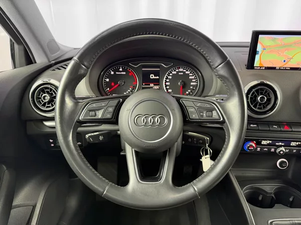 Audi A3 1.6 TDI LIMOUSINE SPORT, NAVIG - foto 12