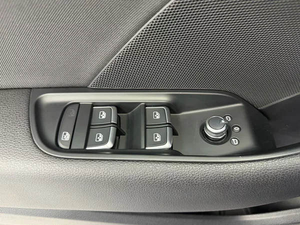 Audi A3 1.6 TDI LIMOUSINE SPORT, NAVIG - foto 19
