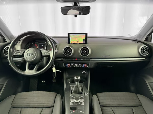 Audi A3 1.6 TDI LIMOUSINE SPORT, NAVIG - foto 9
