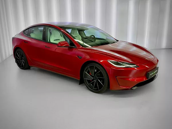 Tesla Model 3 PERFORMANCE HIGHLAND AWD, S3XY - foto 3
