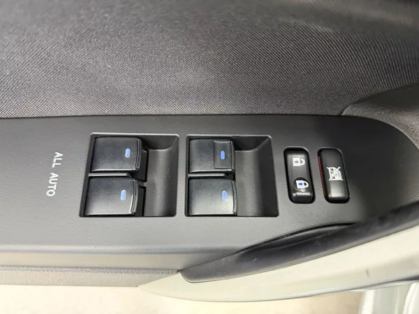 Toyota Auris 1.8 HYBRID e-CVT TS STYLE, KEY - foto 17