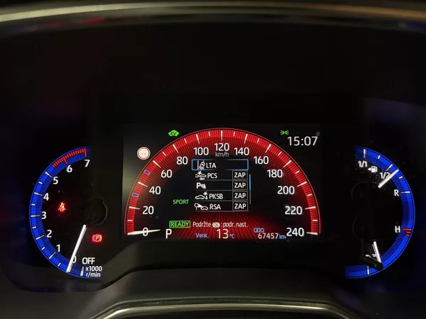 Toyota Corolla 1.8 Hybrid e-CVT COMFORT, ACC, - foto 18