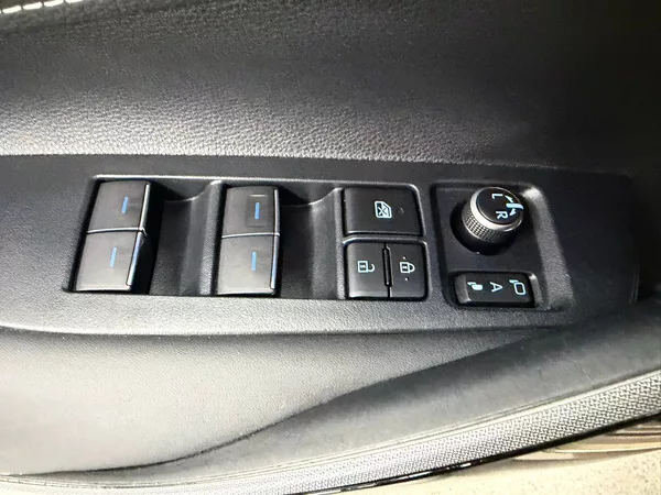 Toyota Corolla 1.8 Hybrid e-CVT COMFORT, ACC, - foto 23