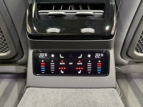 Audi A6 Allroad TDI QUATTRO, WEBASTO, PANORAMA - foto 33