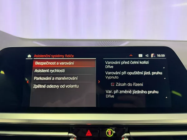 BMW Řada 3 340i xDrive, HUD, HARMAN/KARDO - foto 16
