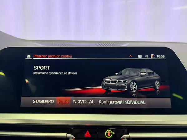BMW Řada 3 340i xDrive, HUD, HARMAN/KARDO - foto 19
