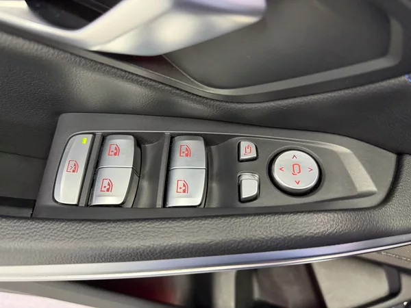 BMW Řada 3 340i xDrive, HUD, HARMAN/KARDO - foto 25