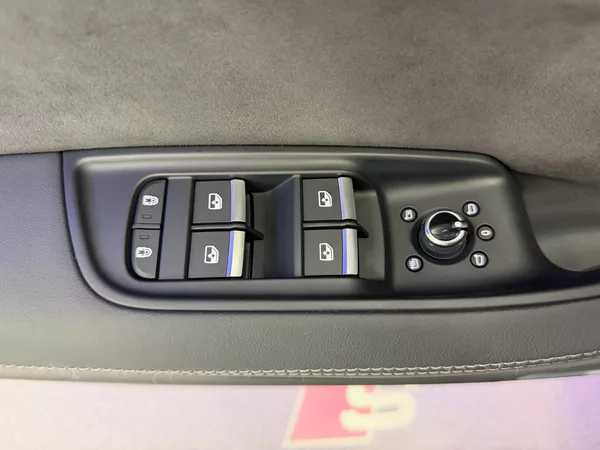 Audi Q7 60 TFSI e QUATTRO HYBRID S-LI - foto 31